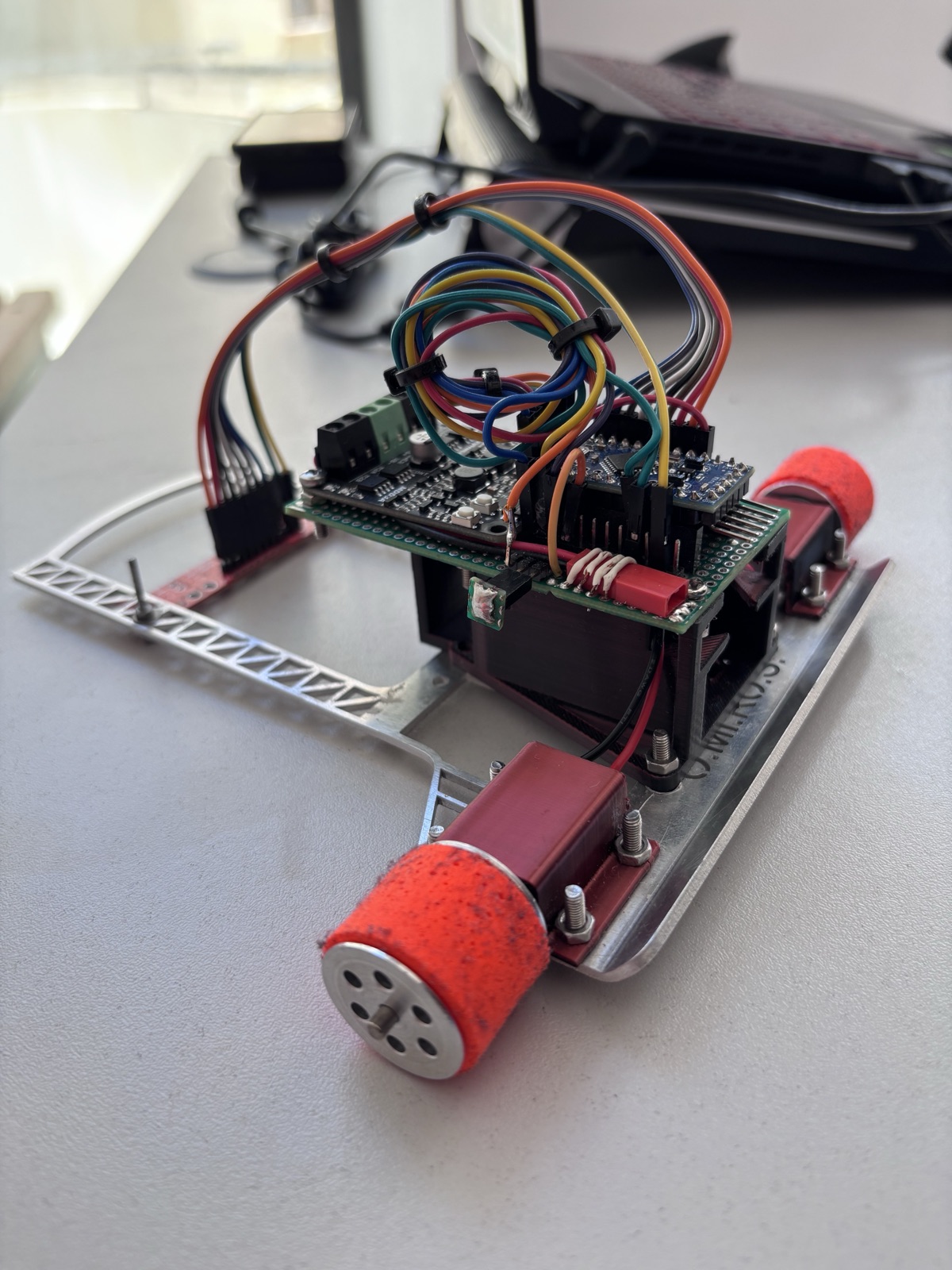 OMiRoS PRO robotics kit — assembled top view